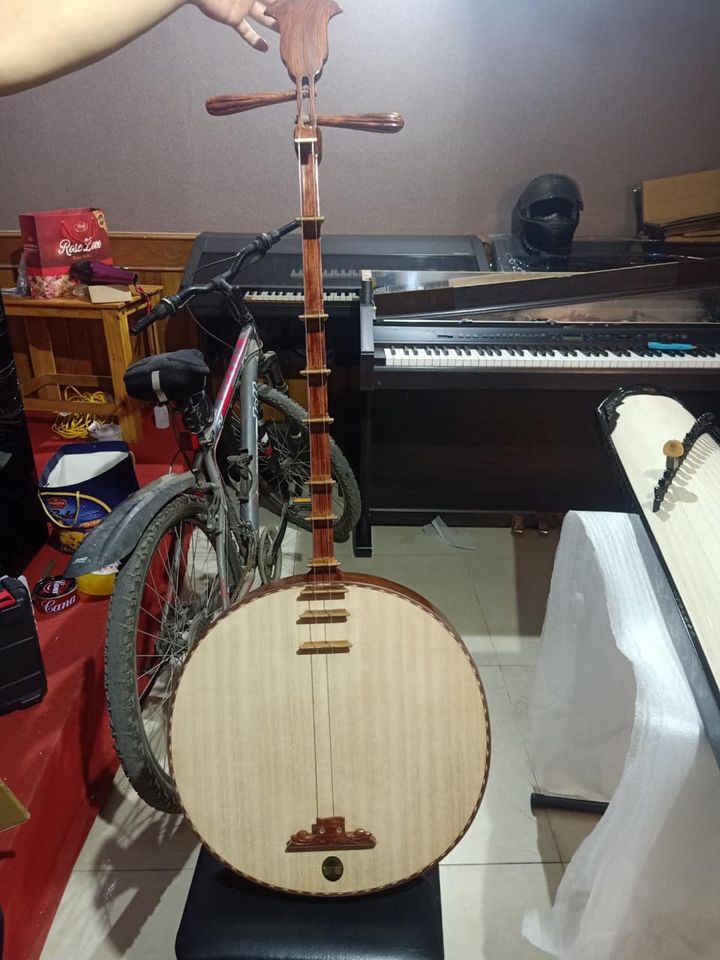 Đàn Nguyệt