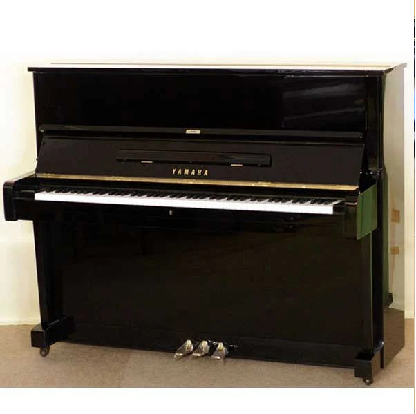 Yamaha U1F