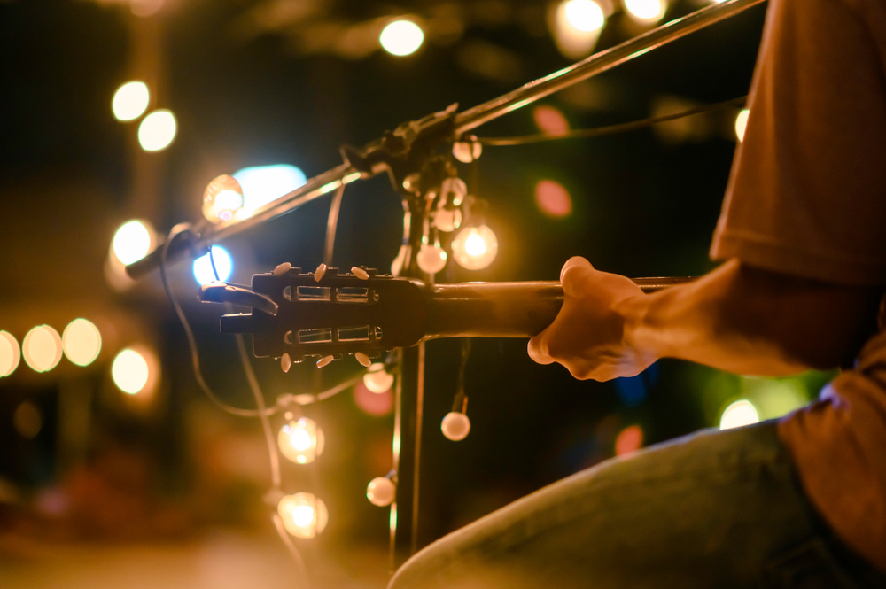 Bí quyết biểu diễn Acoustic chuyên nghiệp
