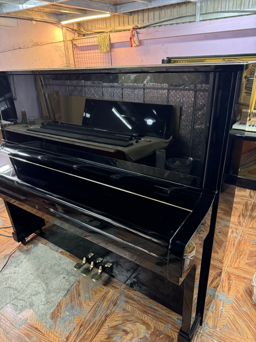 YAMAHA U2G